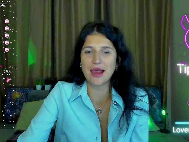 AliannaSoloKisses webcam