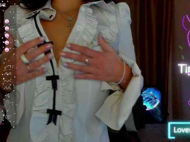 AliannaSoloKisses webcam