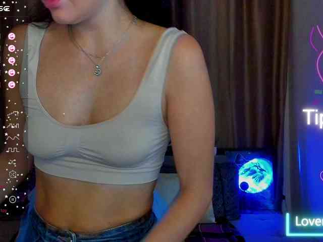 AliannaSoloKisses webcam
