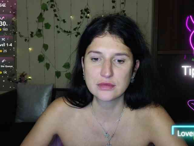 AliannaSoloKisses webcam