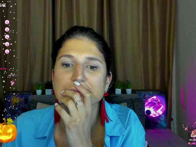 AliannaSoloKisses webcam