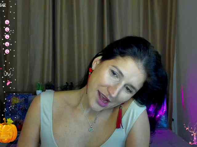 AliannaSoloKisses webcam