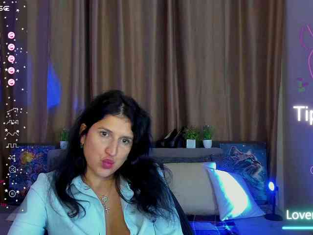 AliannaSoloKisses webcam