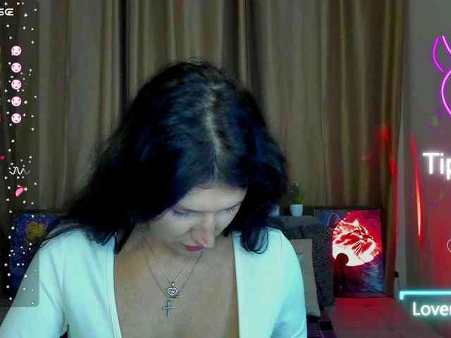 AliannaSoloKisses webcam