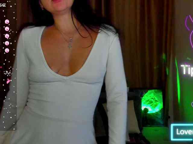 AliannaSoloKisses webcam