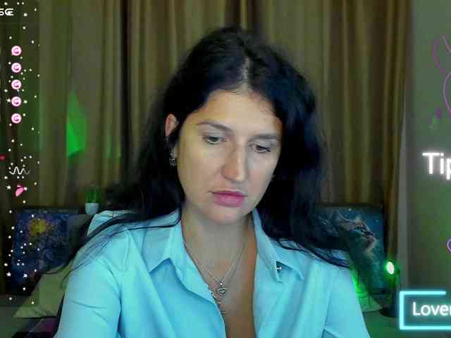 AliannaSoloKisses webcam