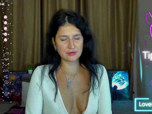 AliannaSoloKisses webcam