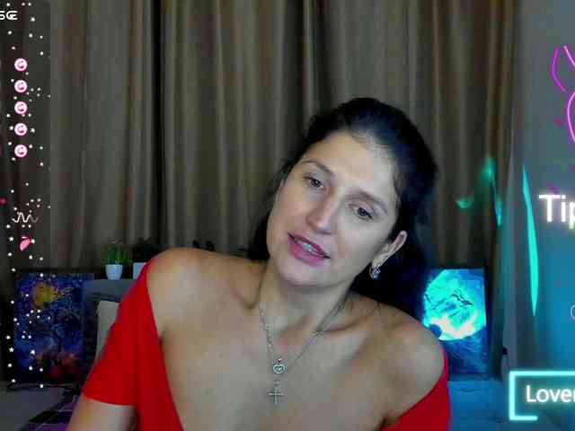 AliannaSoloKisses webcam