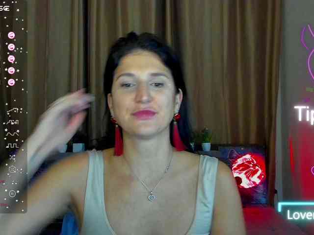 AliannaSoloKisses webcam