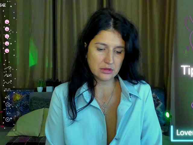 AliannaSoloKisses webcam