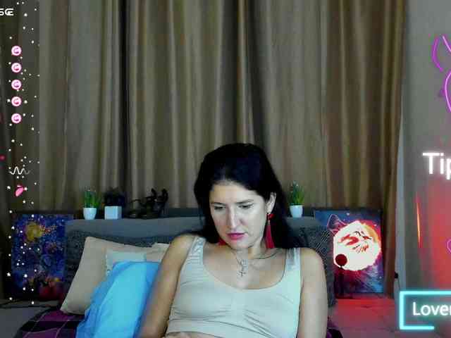 AliannaSoloKisses webcam