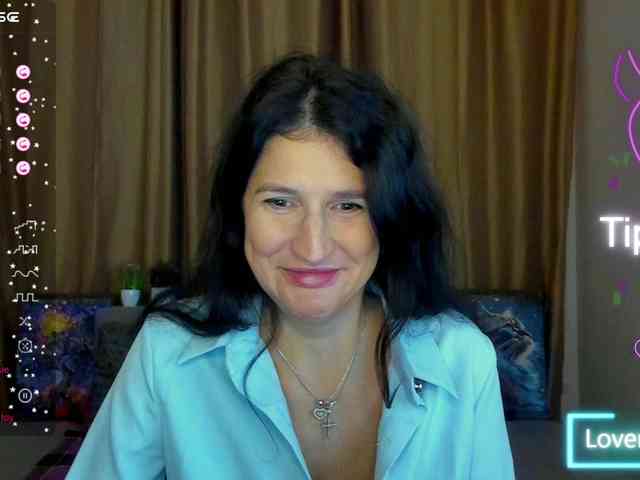 AliannaSoloKisses webcam