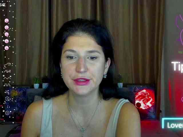 AliannaSoloKisses webcam