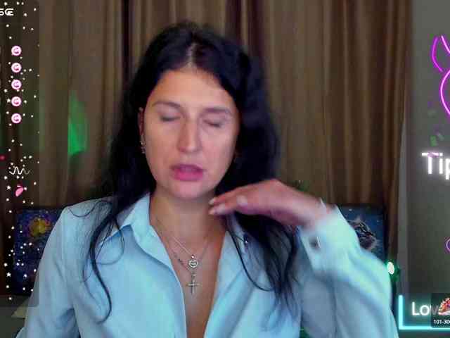 AliannaSoloKisses webcam