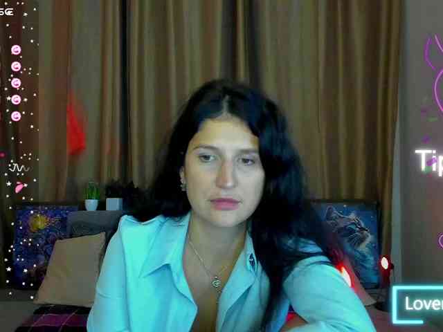 AliannaSoloKisses webcam