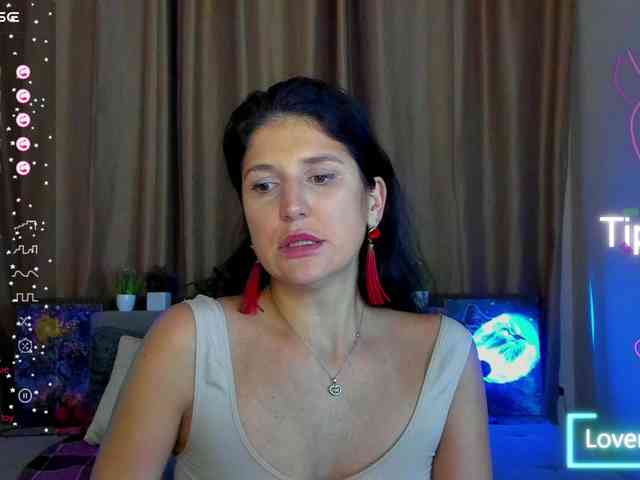 AliannaSoloKisses webcam