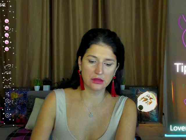 AliannaSoloKisses webcam