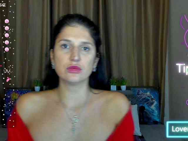 AliannaSoloKisses webcam