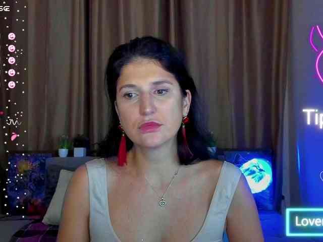 AliannaSoloKisses webcam