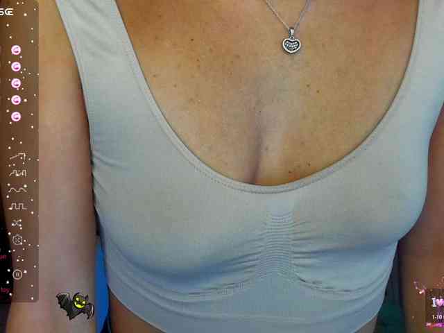 AliannaSoloKisses webcam