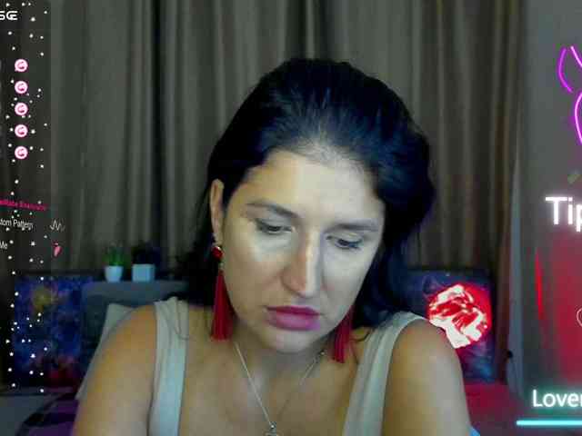 AliannaSoloKisses webcam