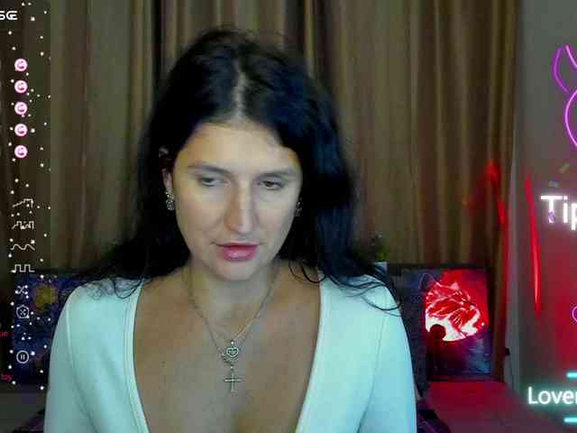 AliannaSoloKisses webcam