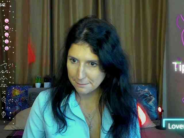 AliannaSoloKisses webcam