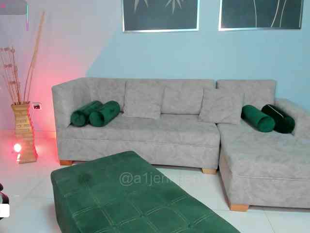 AllyJensen webcam