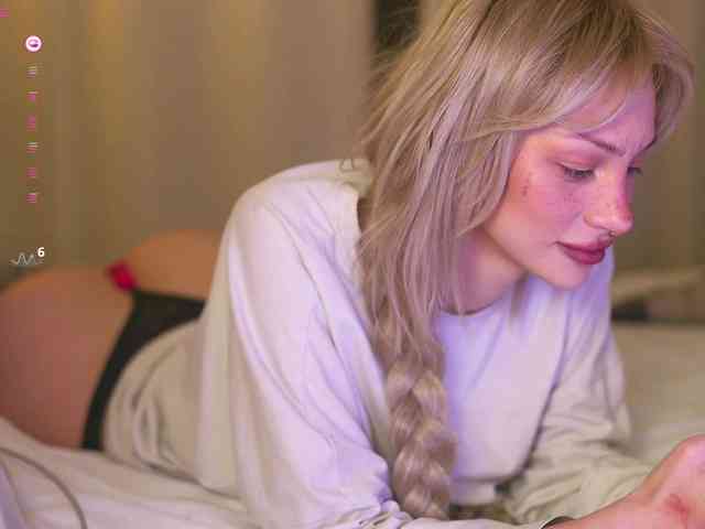 babeholly webcam