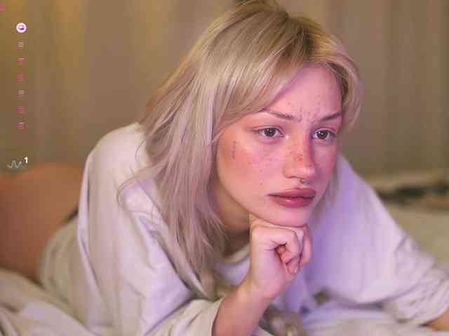 babeholly webcam
