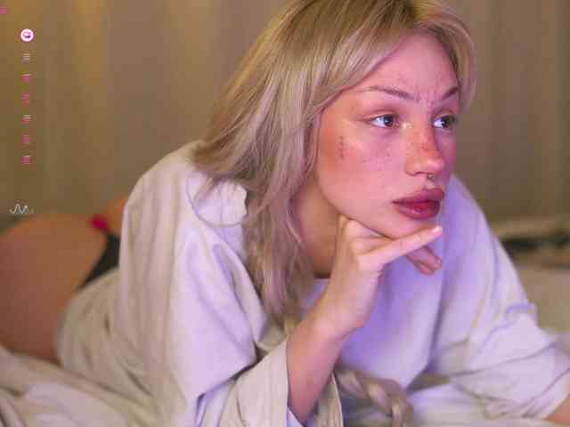 babeholly webcam