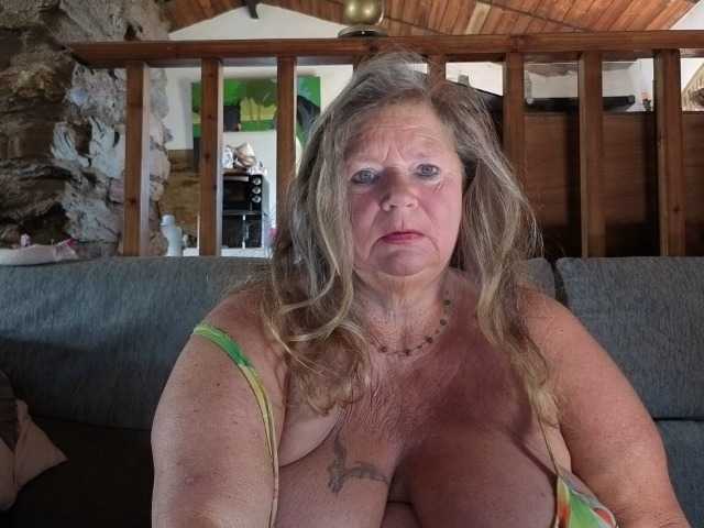 lady-vamp webcam