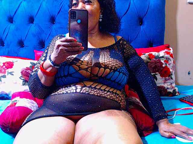 Ebonycandy10 webcam