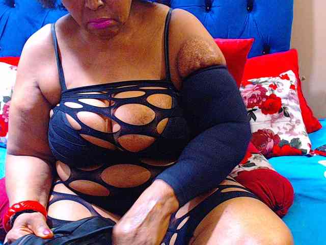 Ebonycandy10 webcam