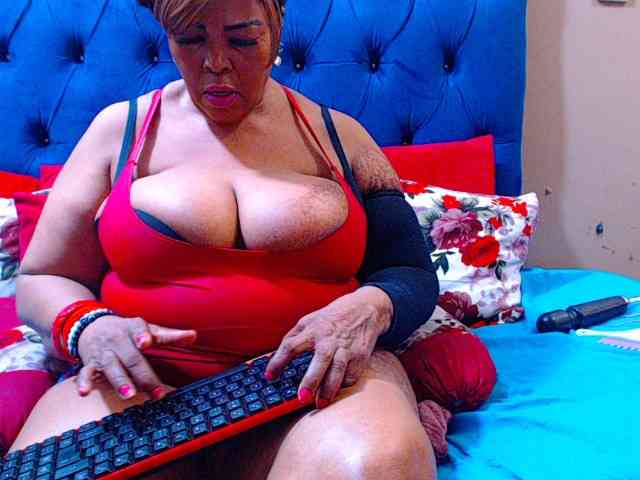 Ebonycandy10 webcam