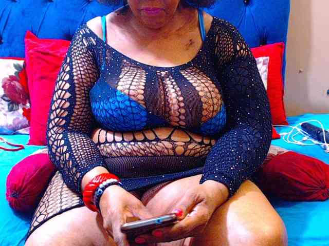 Ebonycandy10 webcam