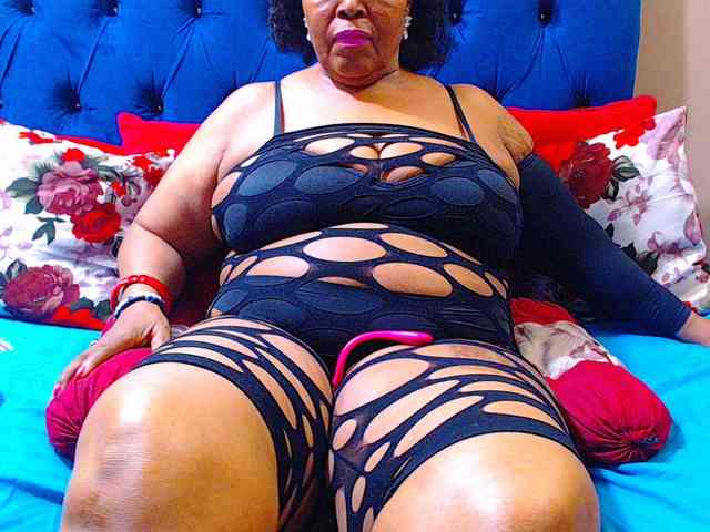 Ebonycandy10 webcam