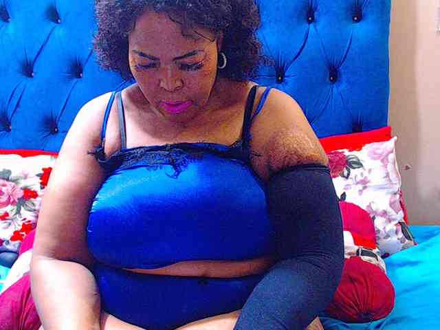 Ebonycandy10 webcam