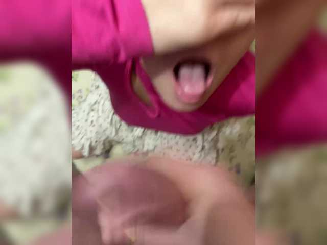 Entra en el chat con el modelo markAndhella markAndhella