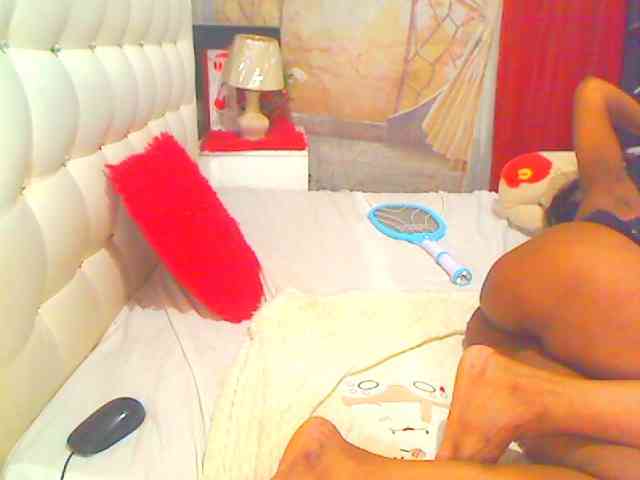 HOTLILLIE webcam