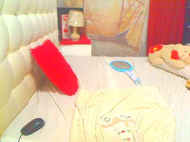 HOTLILLIE webcam