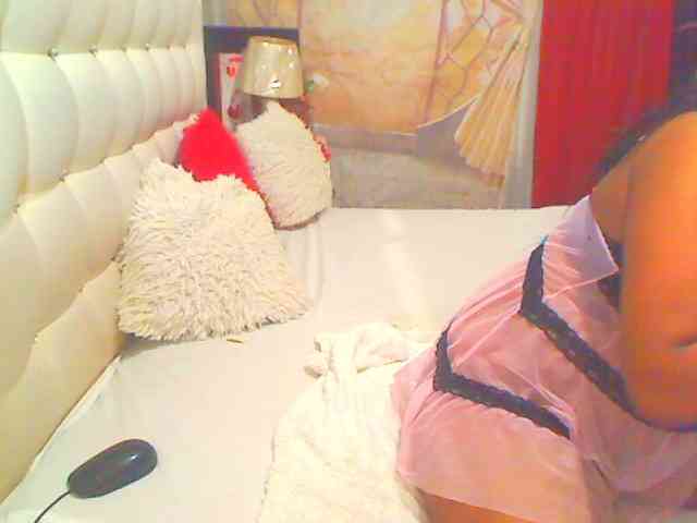 HOTLILLIE webcam