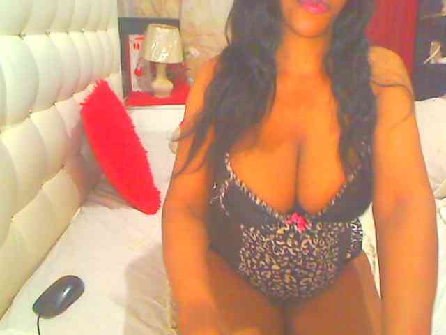 HOTLILLIE webcam