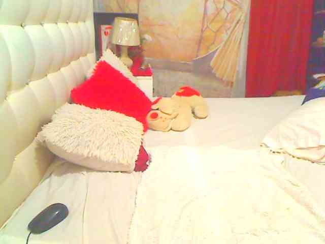 HOTLILLIE webcam
