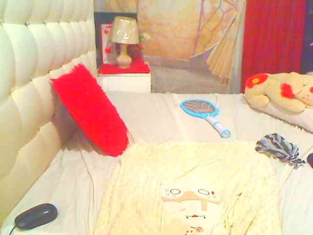 HOTLILLIE webcam
