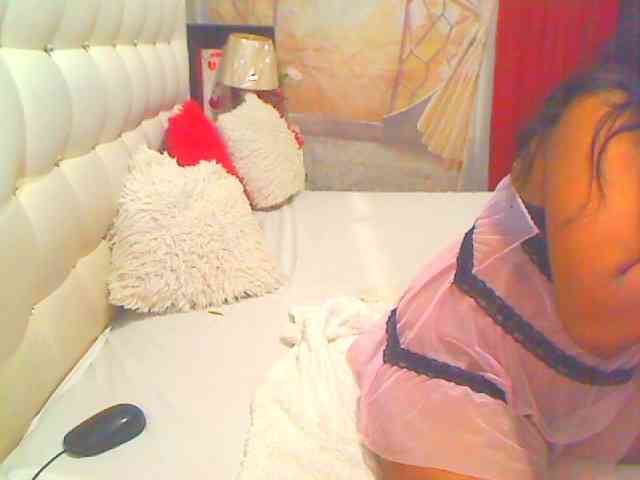 HOTLILLIE webcam