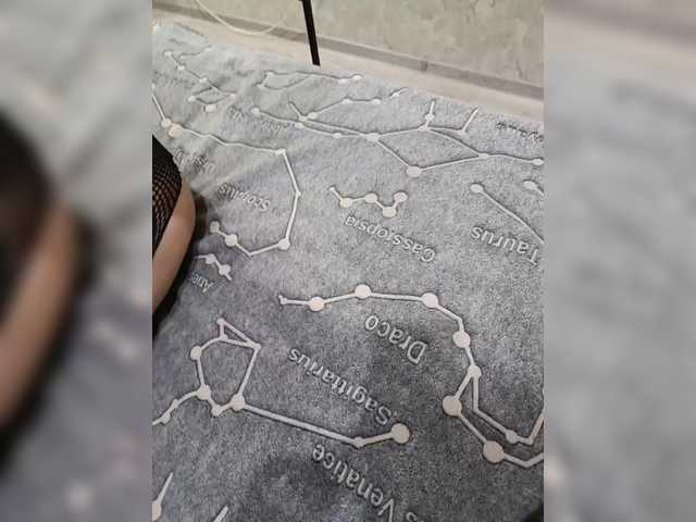 Entrez le videochat erotique avec le
modèle 2TWIXSTICKS 2TWIXSTICKS