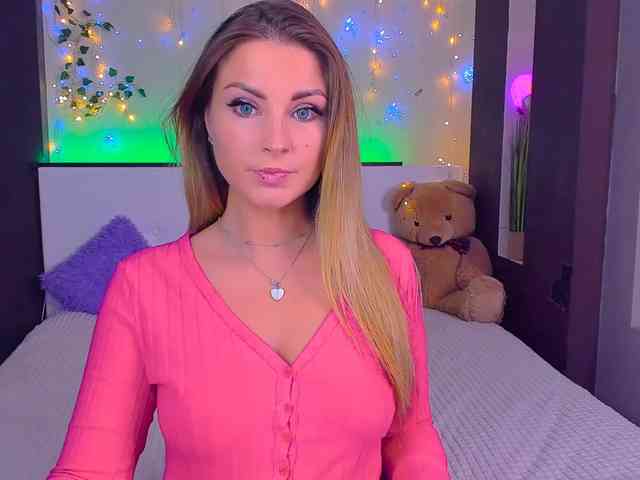 Alisee123 webcam