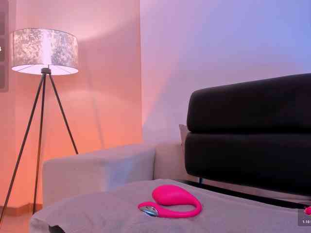 ViolettHansson webcam