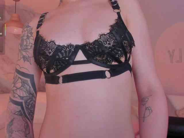 ViolettHansson webcam